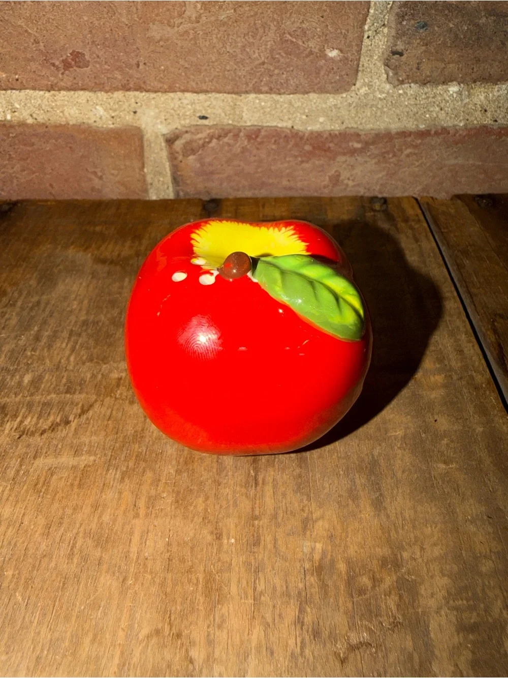 Glossy Red and Green Ceramic Apple Accent Pair Salt Pepper Shakers Match